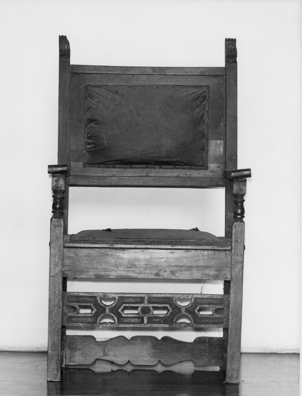 seggiolone, coppia - bottega lombarda (fine/inizio secc. XIX/ XX)