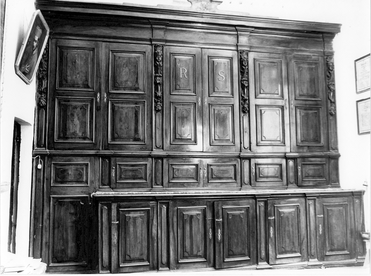 armadio da sacrestia, opera isolata - bottega lombarda (sec. XVIII)