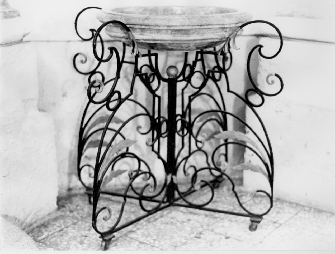 fonte battesimale, opera isolata - bottega lombarda (sec. XVIII, secc. XVIII/ XIX)