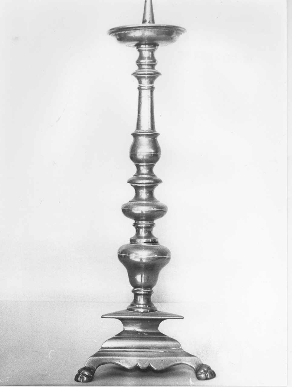 candeliere d'altare, serie - bottega lombarda (sec. XVII)