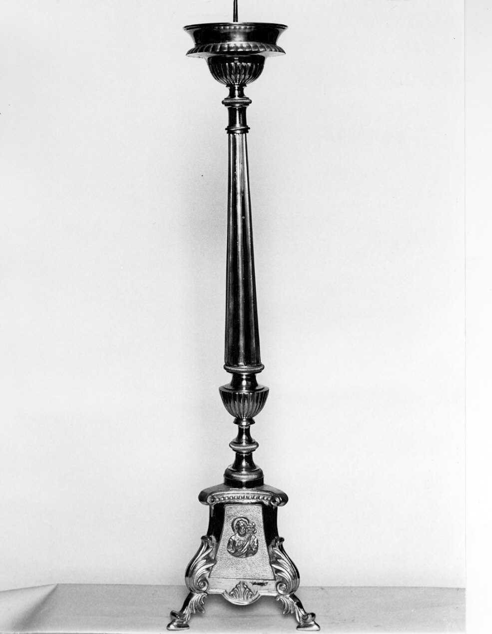candeliere d'altare, serie - bottega lombarda (sec. XX)
