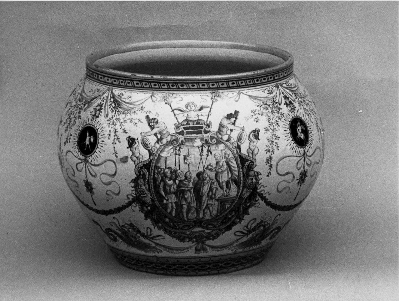 vaso, opera isolata - bottega lombarda (sec. XIX)