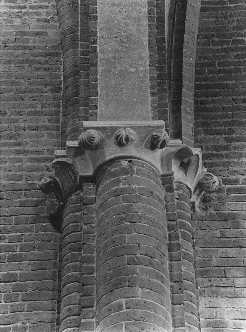 capitello di pilastro, opera isolata - bottega lombarda (sec. XIII)
