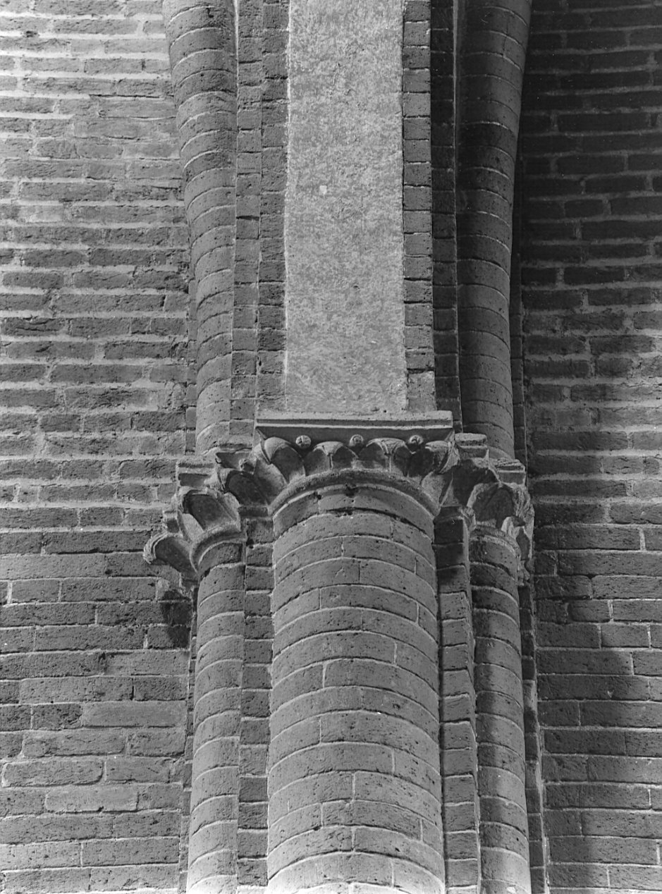 capitello di pilastro, opera isolata - bottega lombarda (sec. XIII)