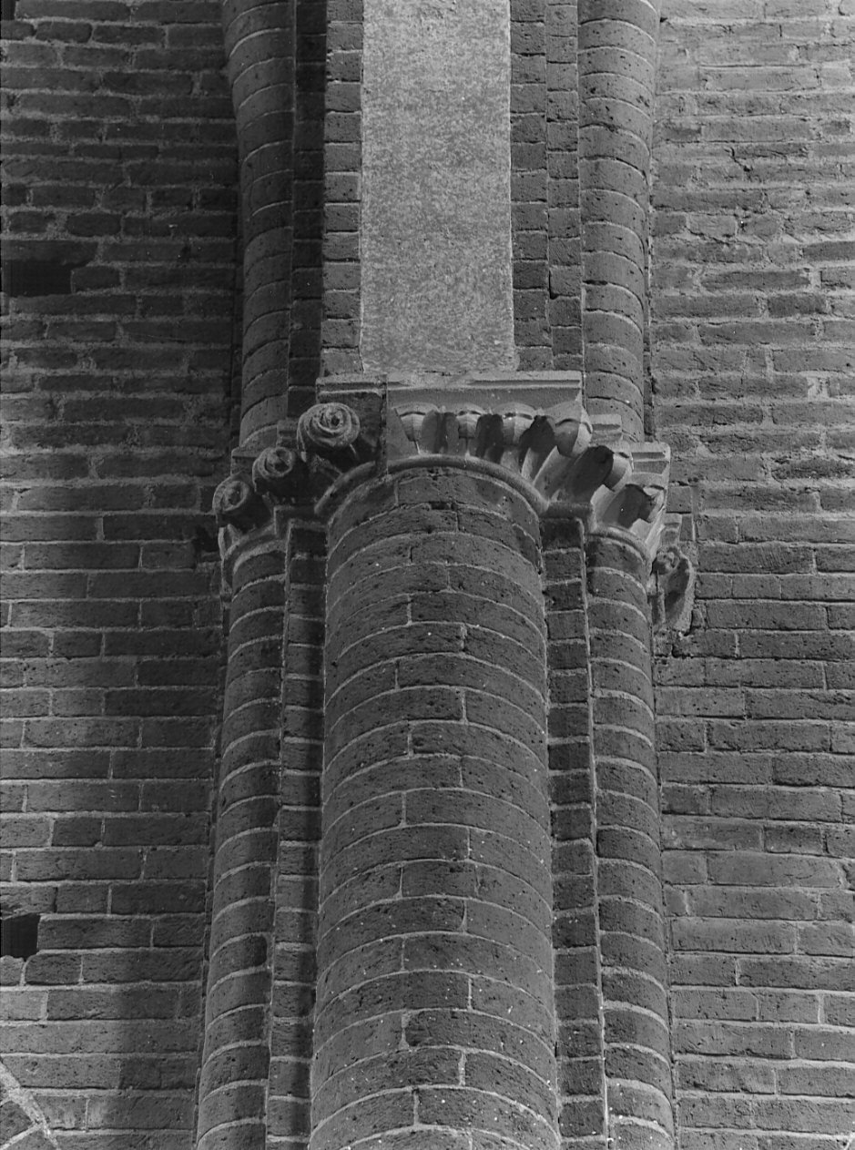 capitello di pilastro, opera isolata - bottega lombarda (sec. XIII)