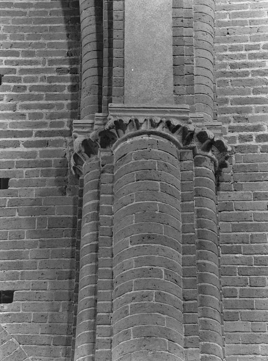 capitello di pilastro, opera isolata - bottega lombarda (sec. XII)