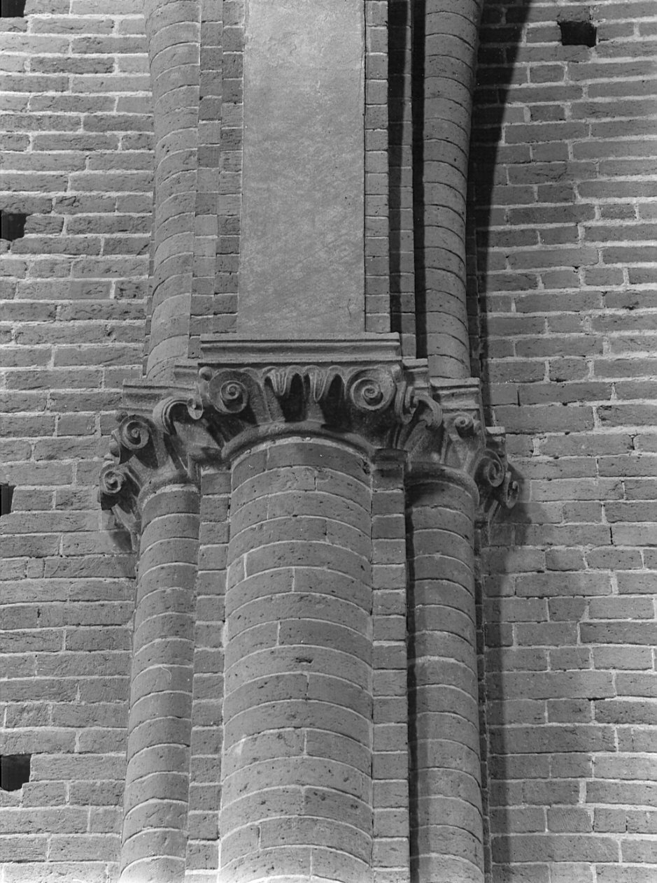 capitello di pilastro, opera isolata - bottega lombarda (sec. XII)