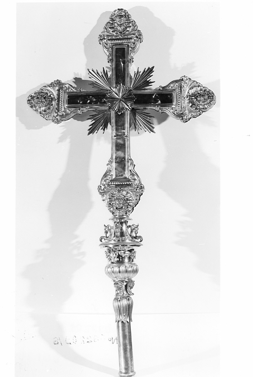 croce processionale, opera isolata - bottega lombarda (secc. XVIII/ XIX)