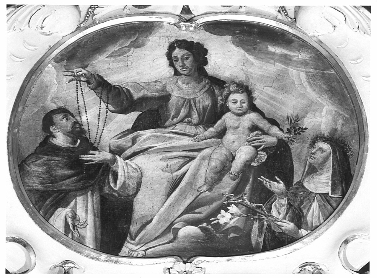 Madonna del Rosario con San Domenico e Santa Caterina da Siena (dipinto, opera isolata) di Barbelli Giangiacomo (attribuito) (prima metà sec. XVII)