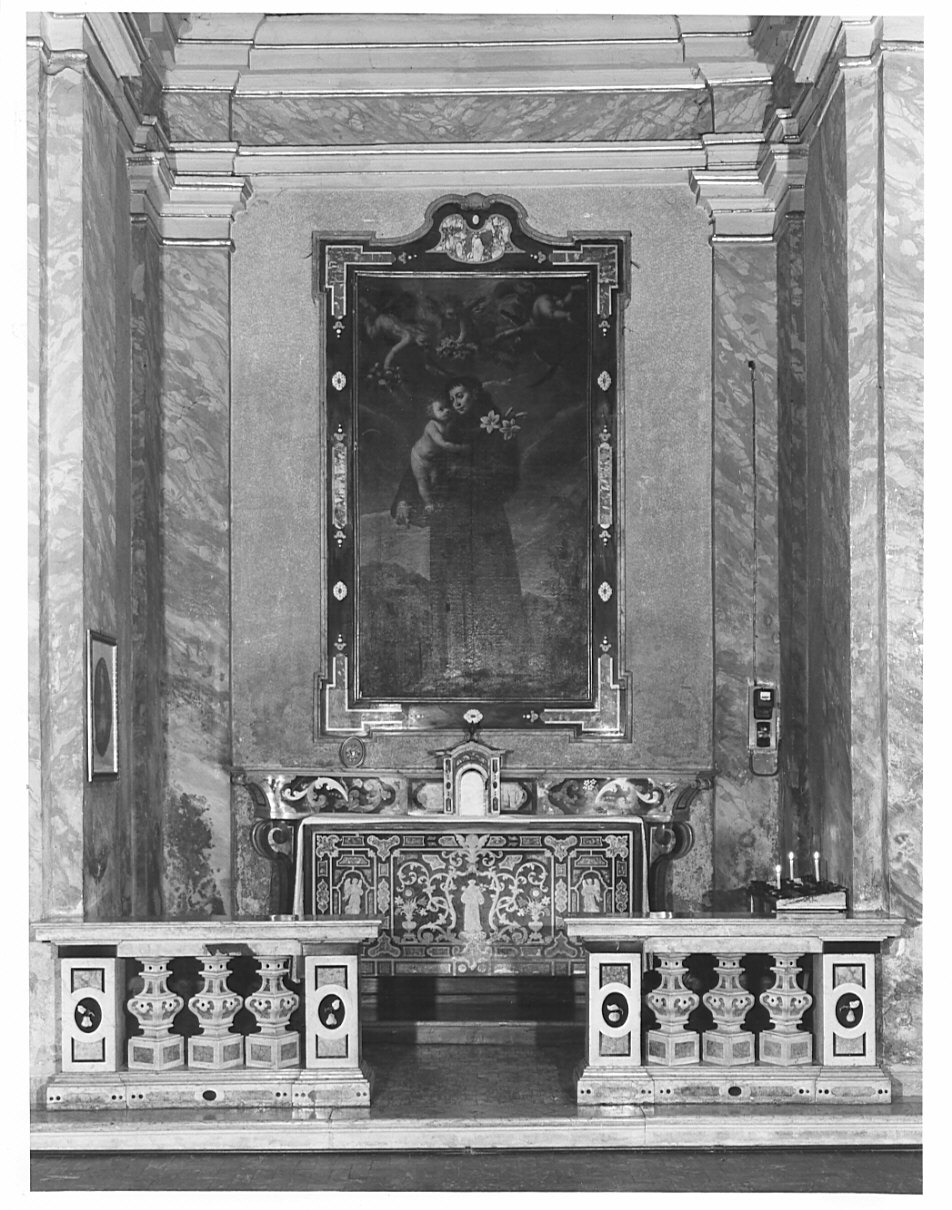 altare, complesso decorativo - bottega italiana (sec. XVIII)