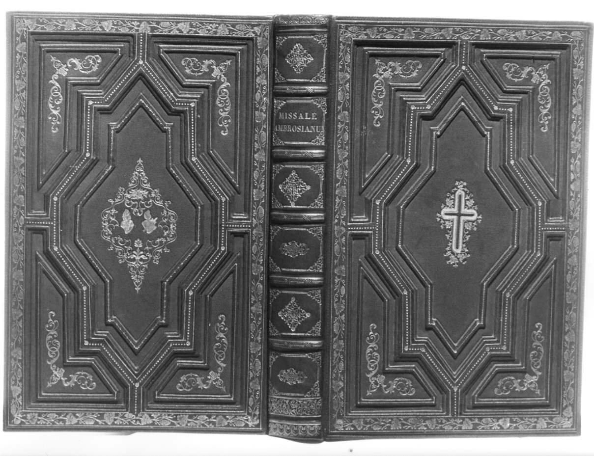 coperta di libro liturgico, opera isolata - bottega italiana (sec. XIX)