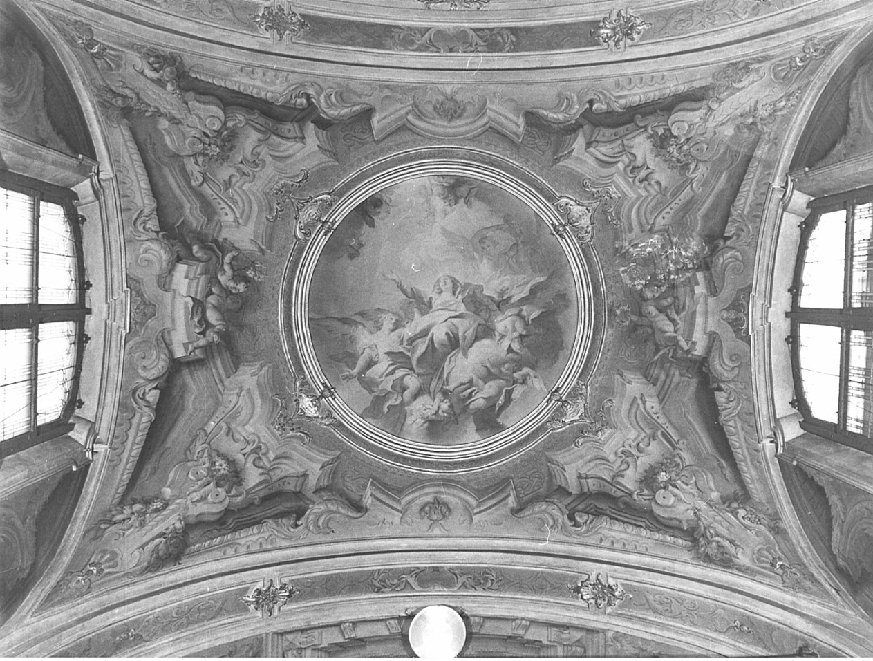 motivi decorativi e assunzione della Madonna (decorazione plastico-pittorica, ciclo) di Perrucchetti Carlo, Carloni Carlo Innocenzo (sec. XVIII)