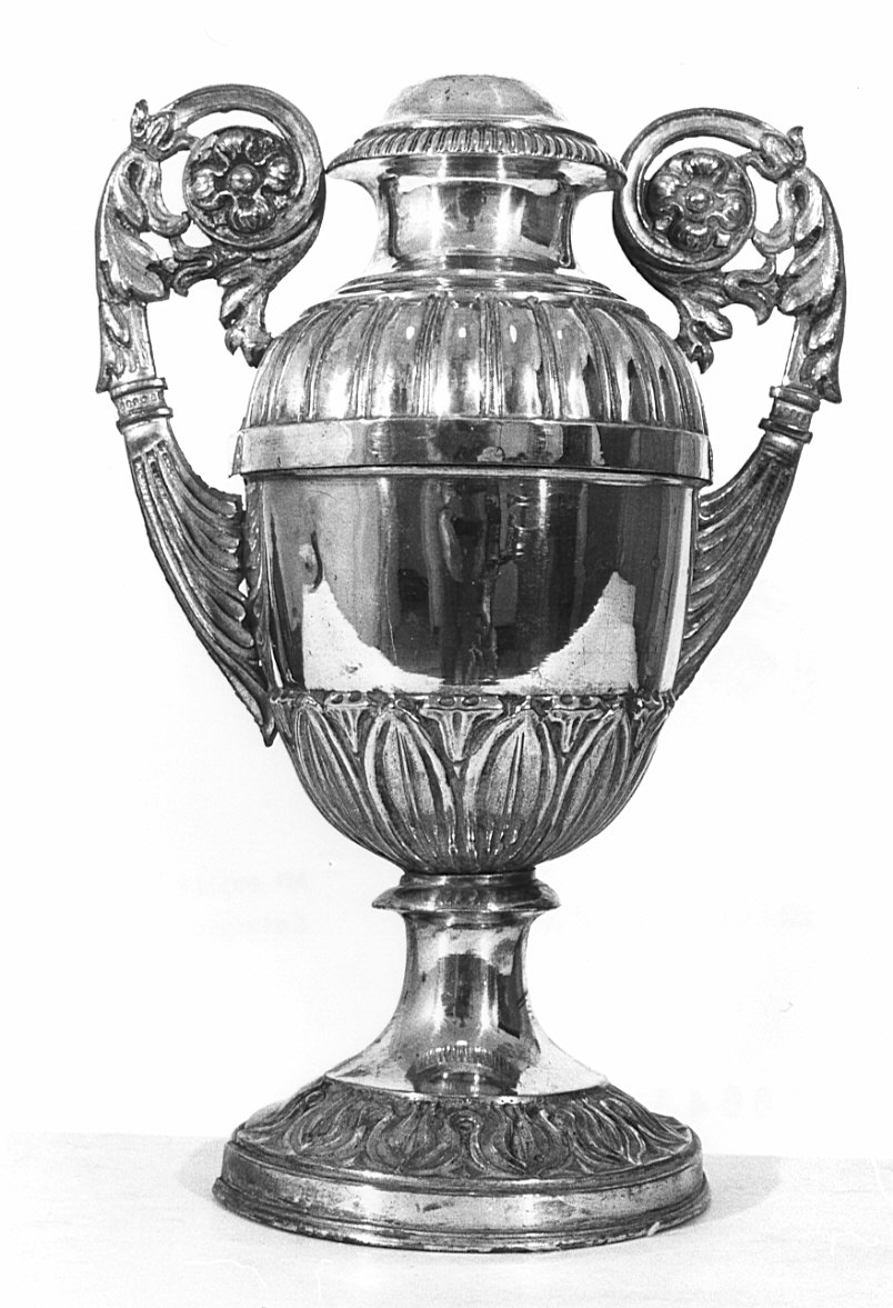 vaso d'altare con composizione floreale, serie - bottega lombarda (sec. XIX)