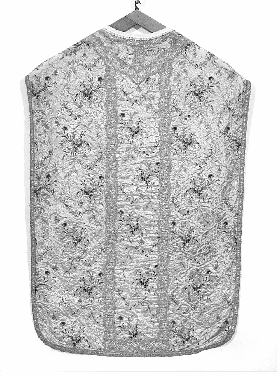 paramento liturgico, insieme - manifattura lombarda (sec. XVIII)