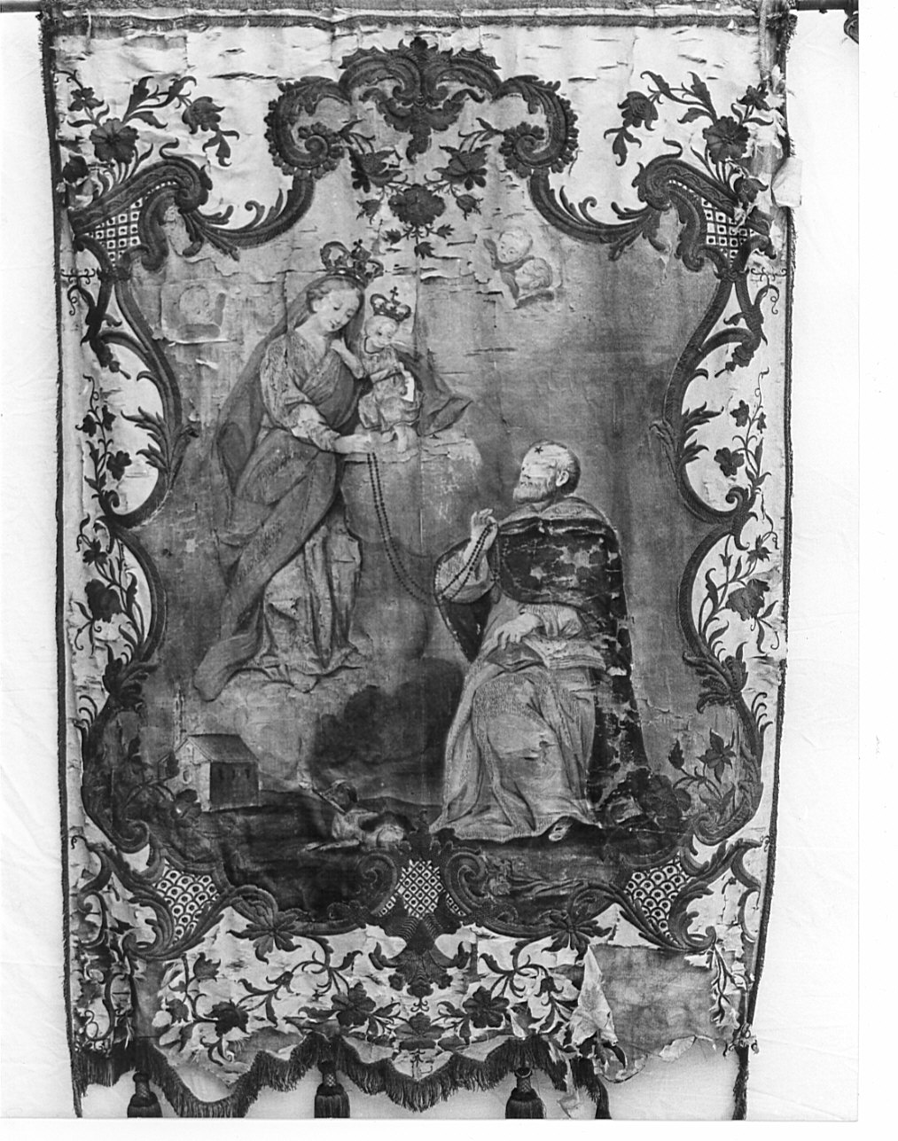 Madonna del Rosario con San Domenico (stendardo processionale, opera isolata) - manifattura lombarda (sec. XVIII)