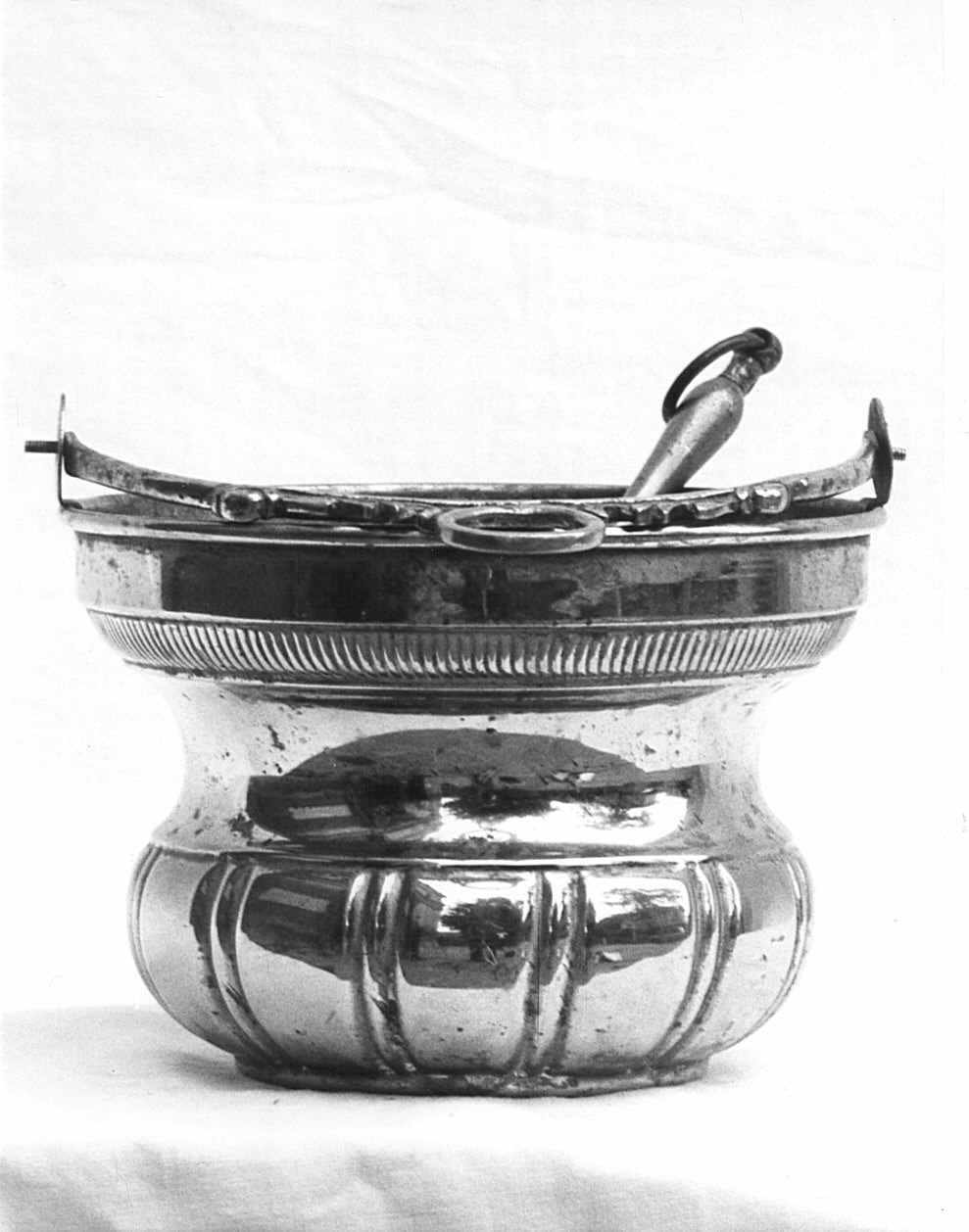 secchiello per l'acqua benedetta, opera isolata - bottega lombarda (seconda metà sec. XIX)