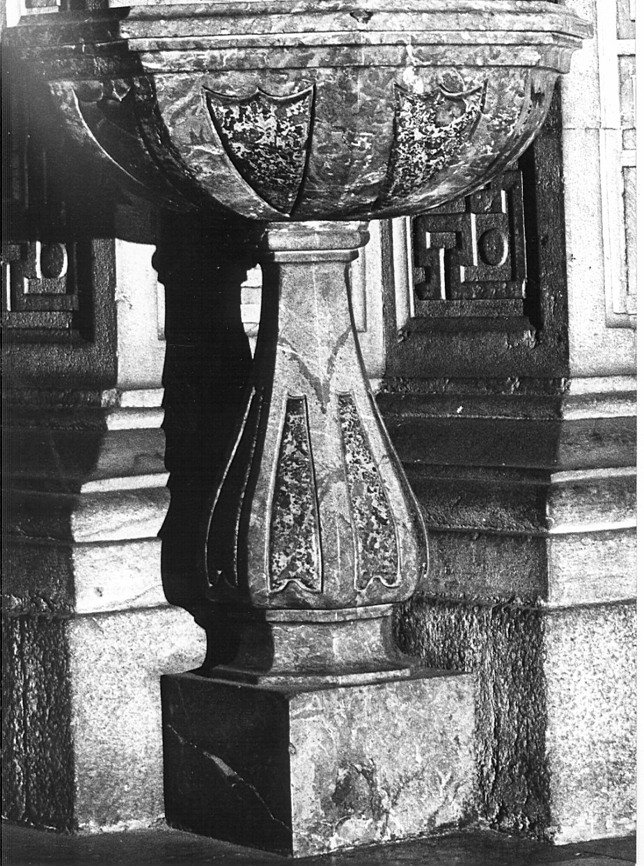 acquasantiera - a fusto, coppia - bottega milanese (fine/inizio secc. XVIII/ XIX)