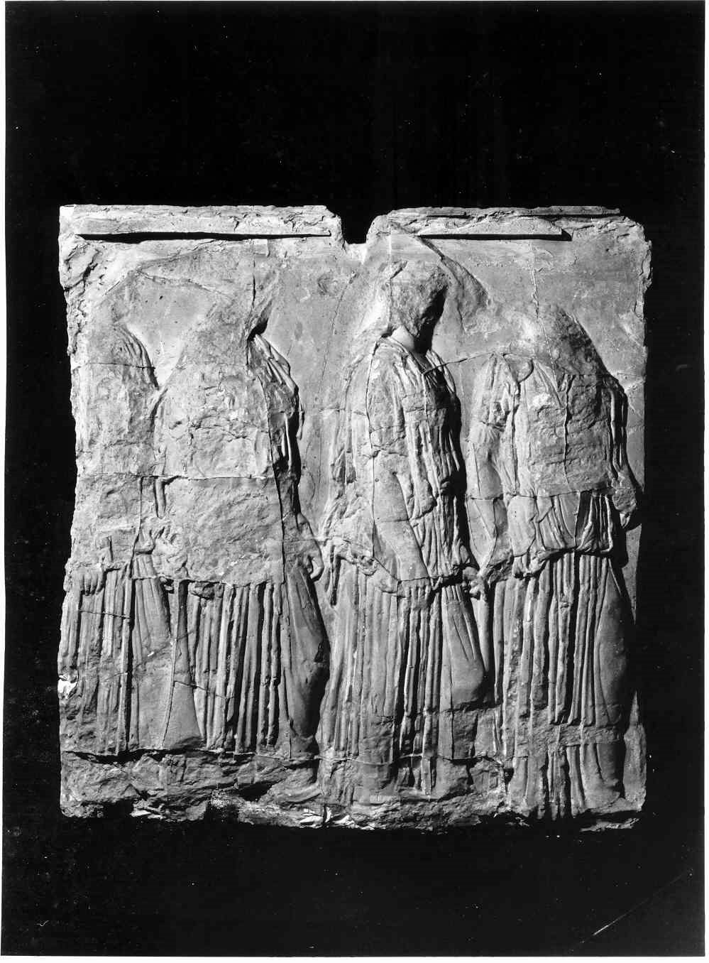 Offerta del peplo ad Athena durante le feste Panatenee, processione di fanciulle (le Ergastine) (lastra, frammento) - ambito inglese (sec. XIX)