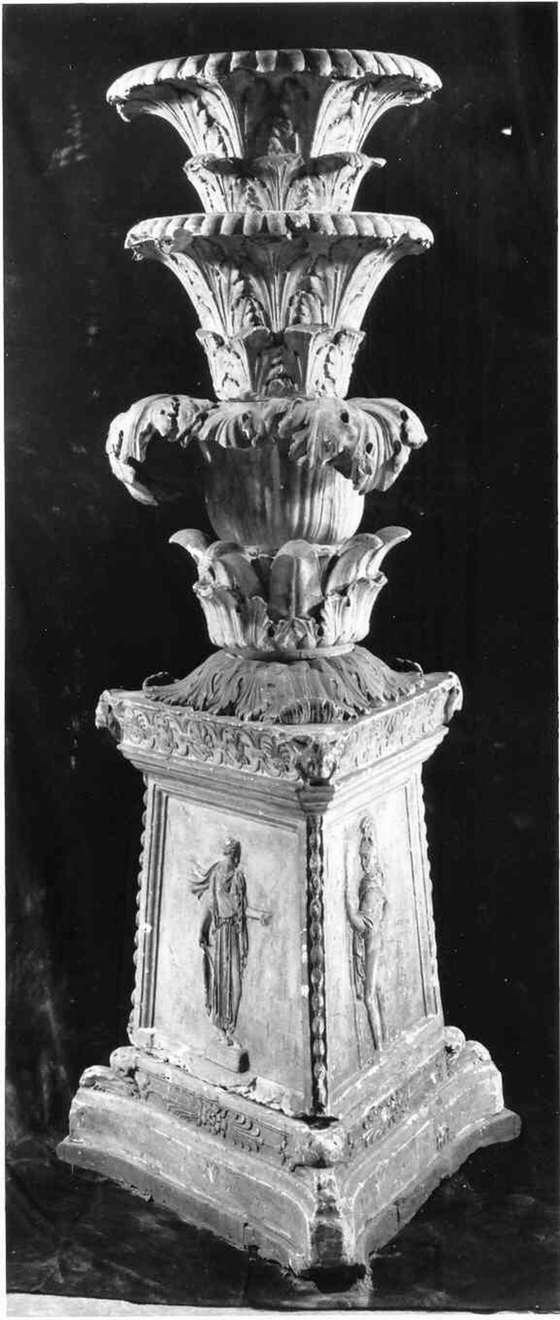 Marte, Venere, Divinità non identificata (candelabro, opera isolata) - ambito romano (sec. XIX)