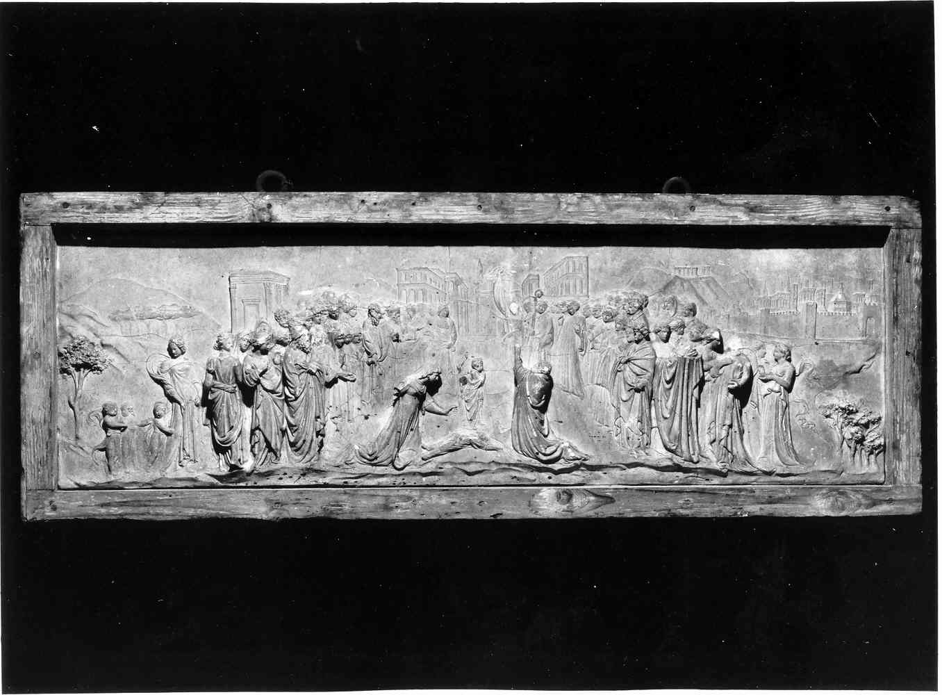 Bassirilievi della cassa di San Zenobi del Ghiberti, miracolo della resurrezione del figlio di una vedova della Gallia (lastra, opera isolata) - ambito fiorentino (sec. XIX)