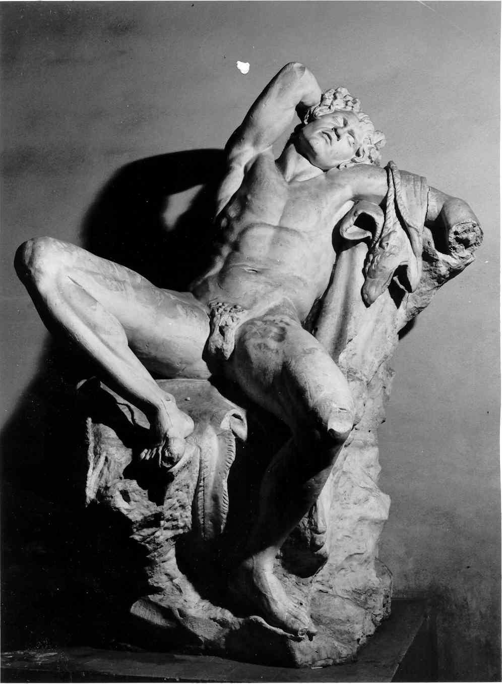 Fauno Barberini, satiro addormentato (statua, opera isolata) - ambito romano (sec. XIX)