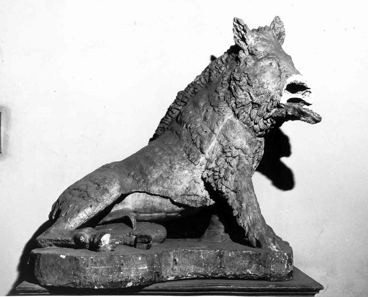 cinghiale (scultura, opera isolata) - ambito fiorentino (sec. XIX)