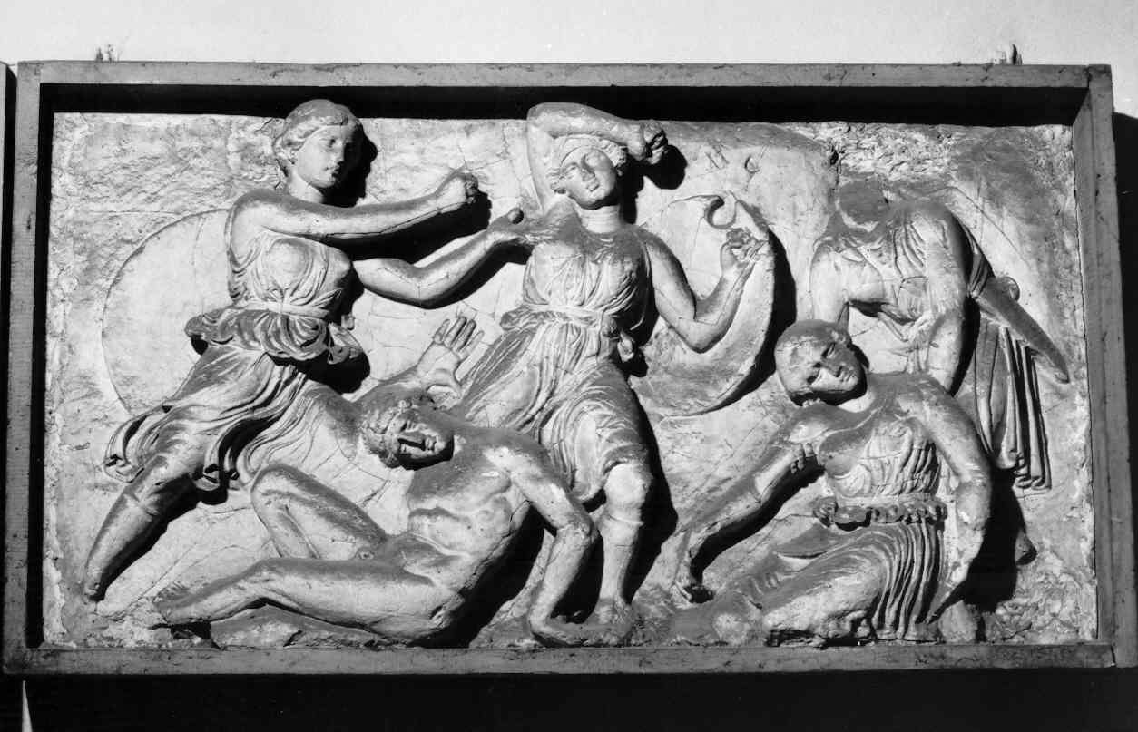 amazzonomachia (decorazione plastica, opera isolata) - ambito inglese (sec. XIX)