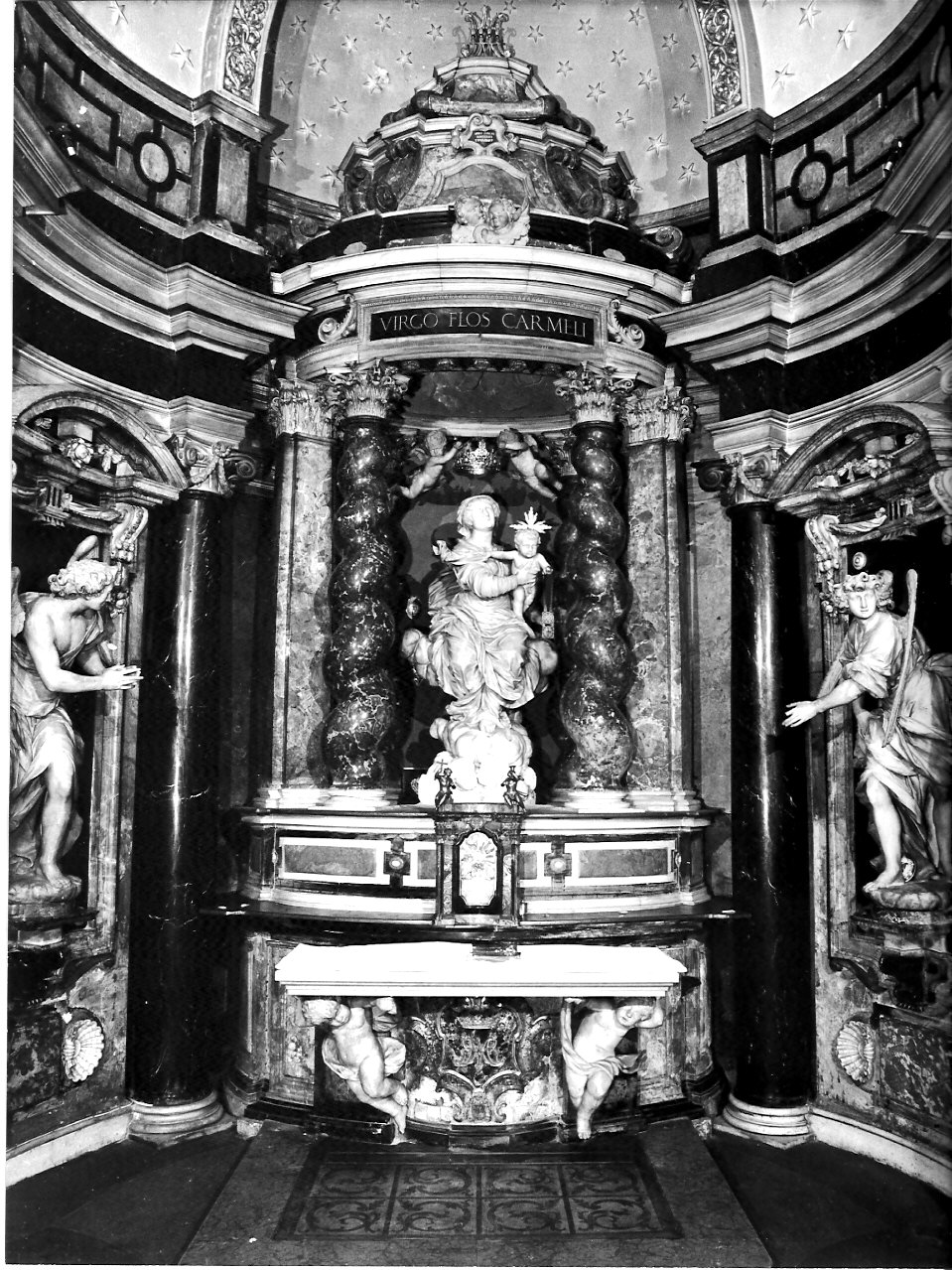 altare - a edicola, complesso decorativo di Quadrio Girolamo (attribuito), Maestri Giovanni Battista detto Volpino (sec. XVII)