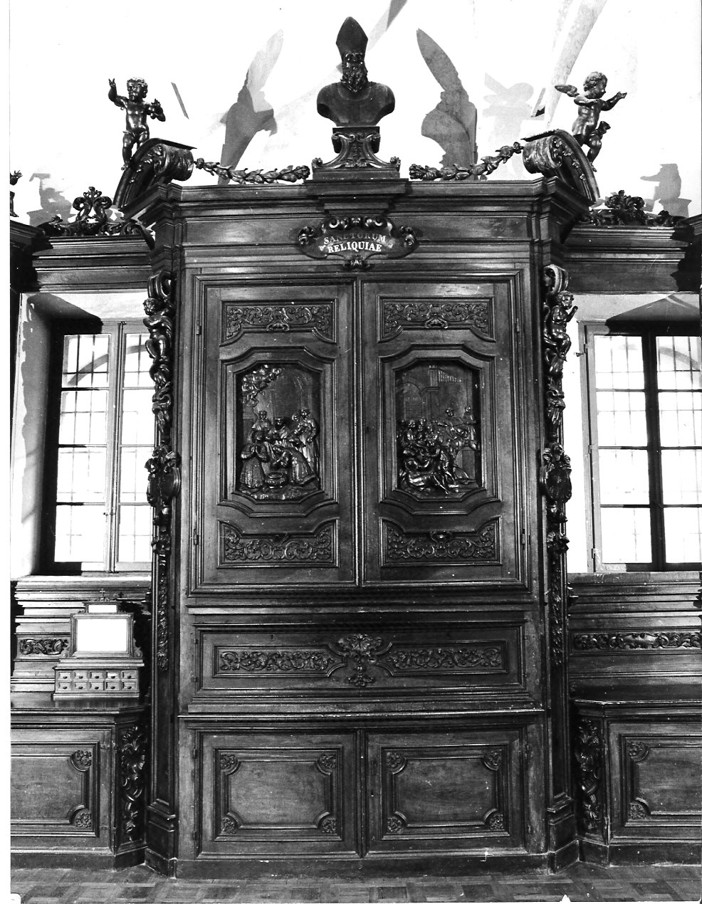 armadio da sacrestia, elemento d'insieme di Quadrio Giovanni Battista (attribuito) (secc. XVII/ XVIII)