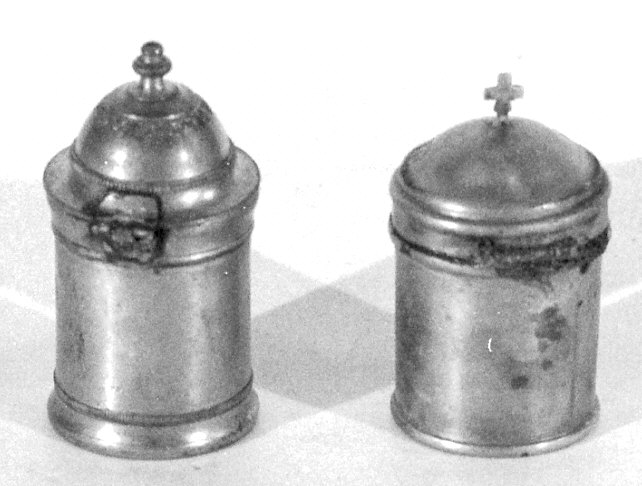 vasetti per oli santi, coppia - bottega lombarda (sec. XVII)