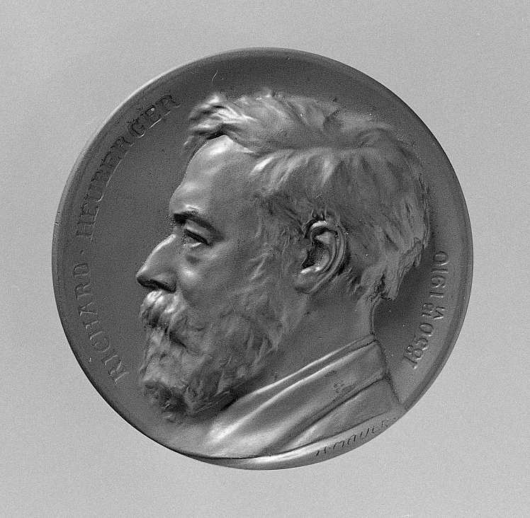 Ritratto di Heuberger Richard, ritratto del direttore Heuberger richard (medaglia) di Mauer Hans (sec. XX)