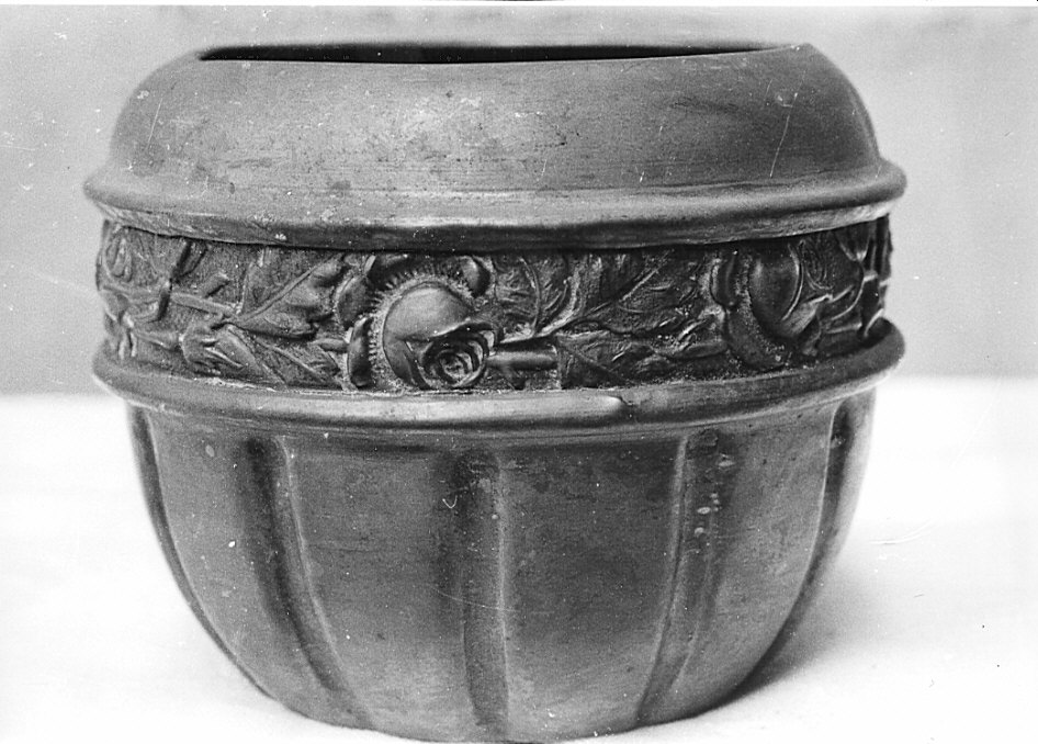 secchiello per l'acqua benedetta, opera isolata - bottega lombarda (fine/inizio secc. XIX/ XX)