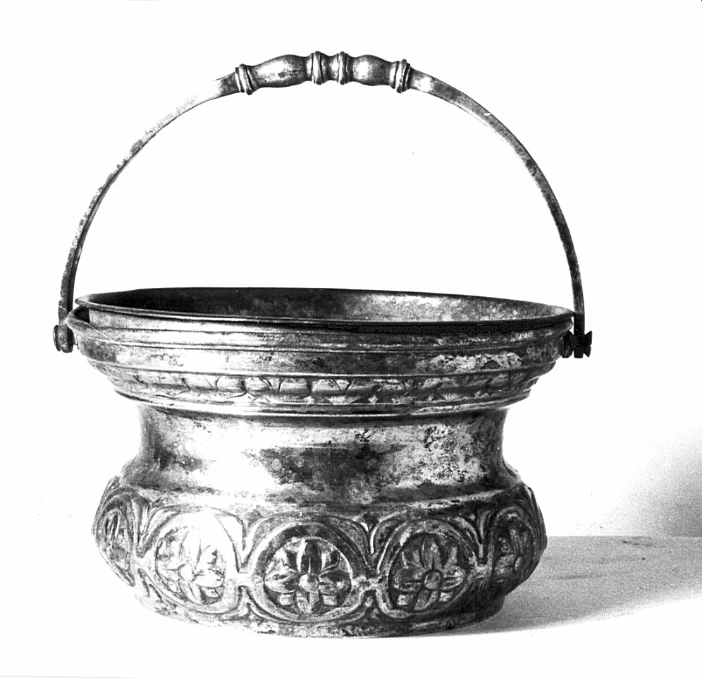 secchiello per l'acqua benedetta, opera isolata - bottega lombarda (secc. XVII/ XVIII)