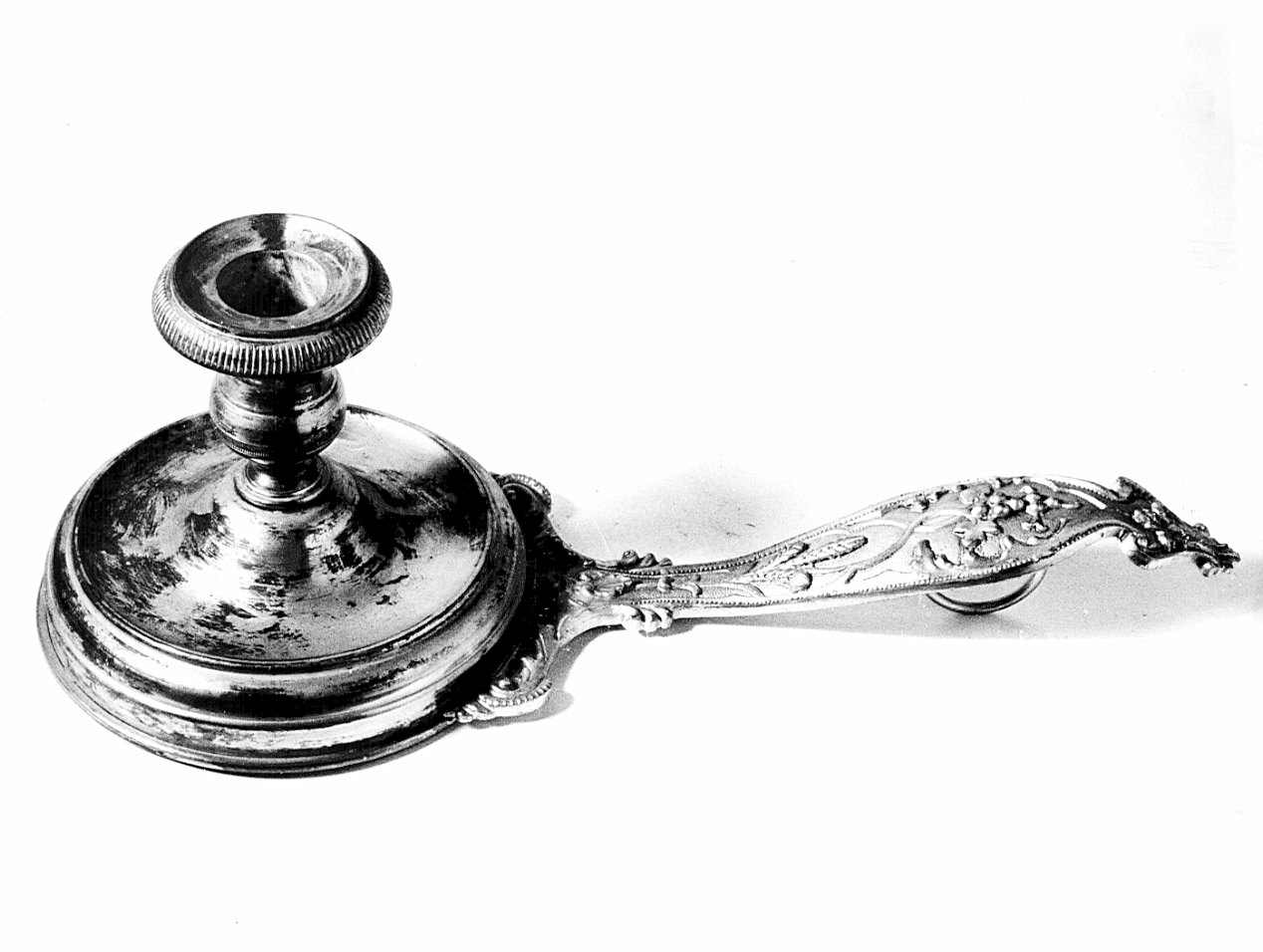 palmatoria, opera isolata - bottega lombarda (sec. XX)