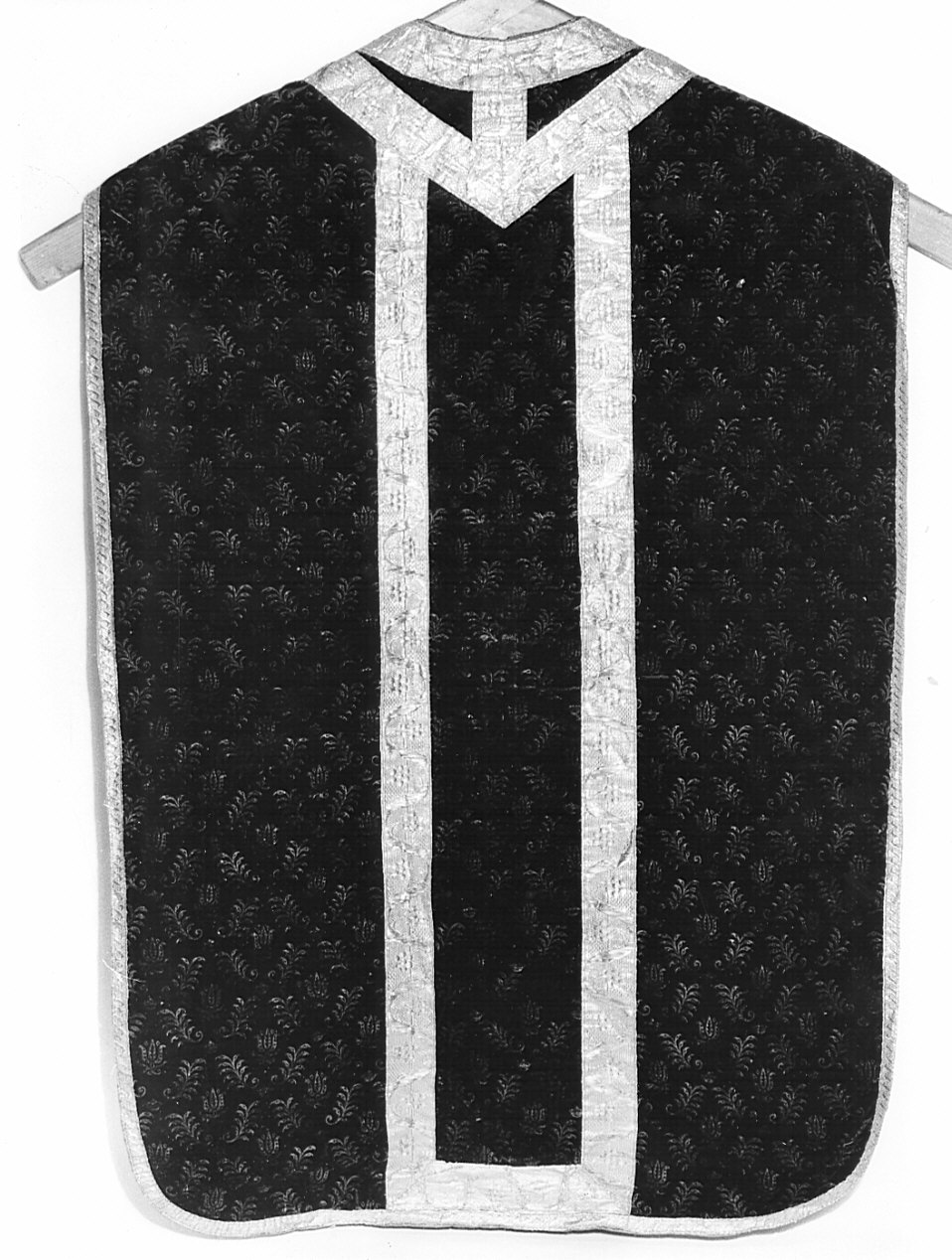 paramento liturgico, insieme - manifattura lombarda (sec. XVI, sec. XIX)