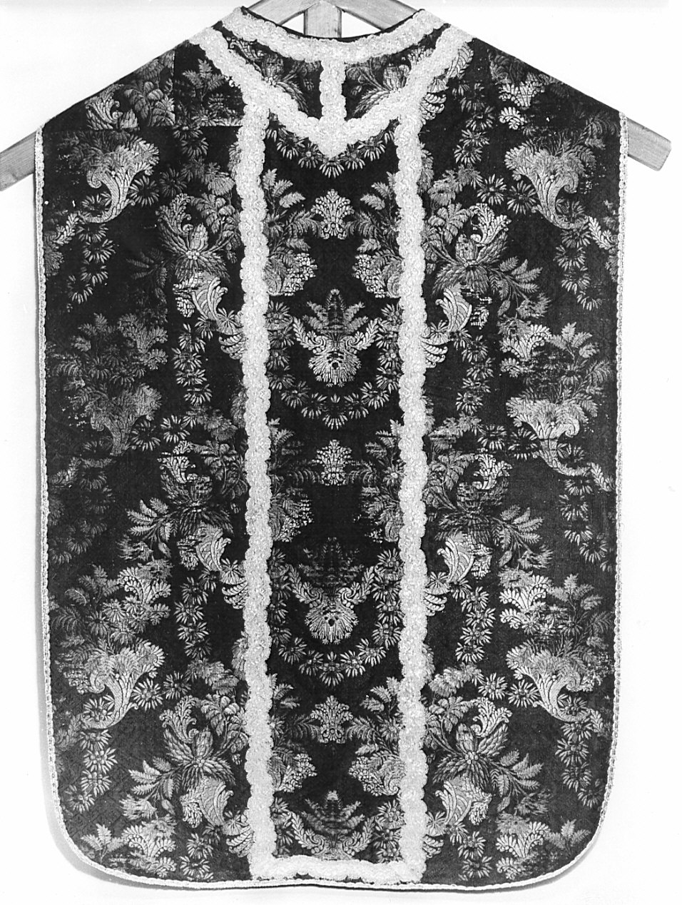 paramento liturgico, insieme - manifattura lombarda (inizio sec. XVIII)