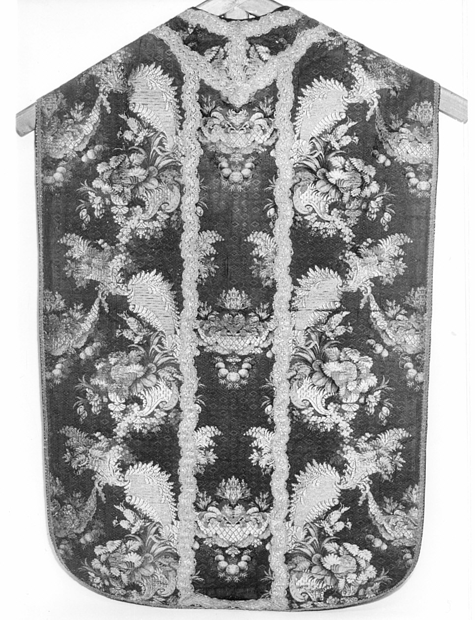 paramento liturgico, insieme - manifattura lombarda (inizio sec. XVIII)