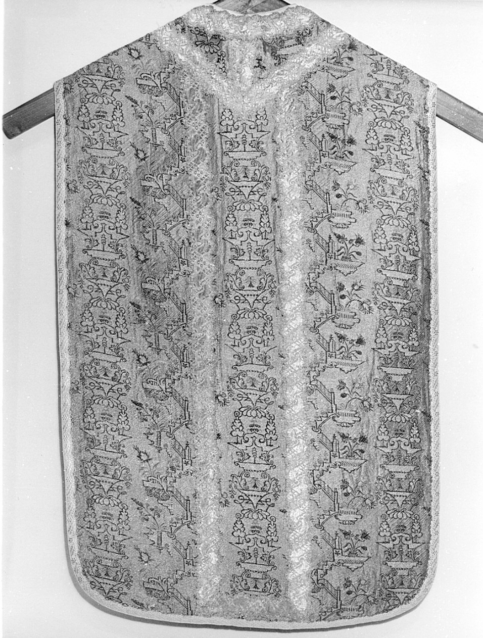 paramento liturgico, insieme - manifattura lombarda (secc. XVII/ XVIII)