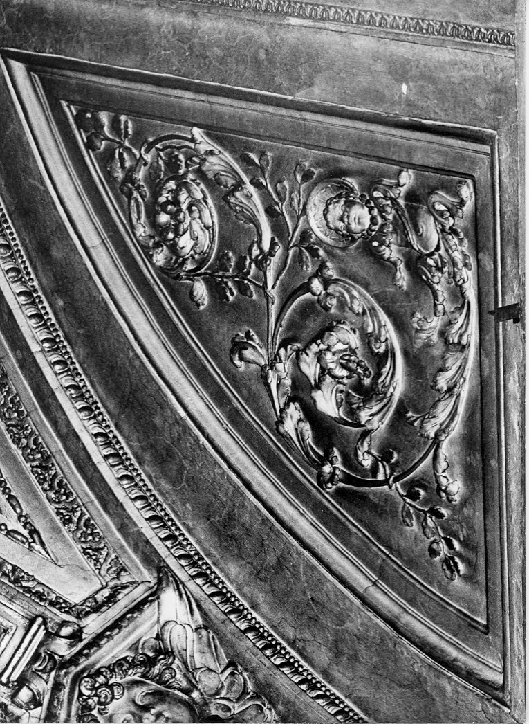 decorazione plastica, opera isolata - bottega lombarda (secc. XVI/ XVII)