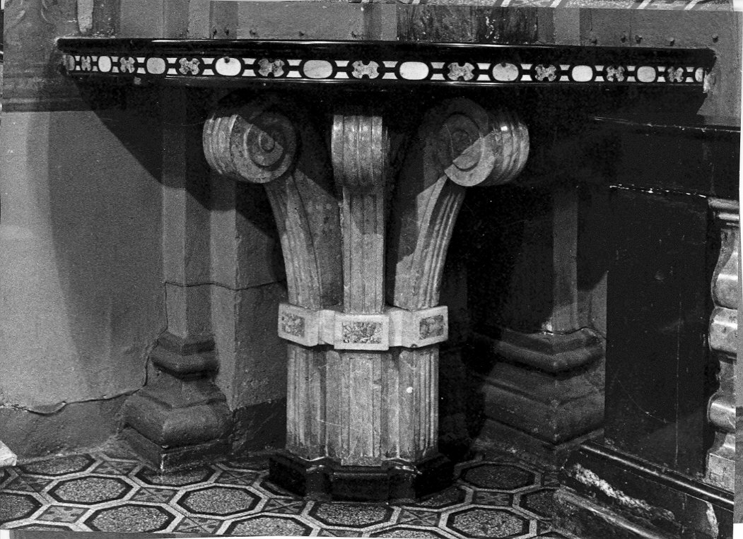 mensola - angolare, coppia - bottega lombarda (sec. XVII)