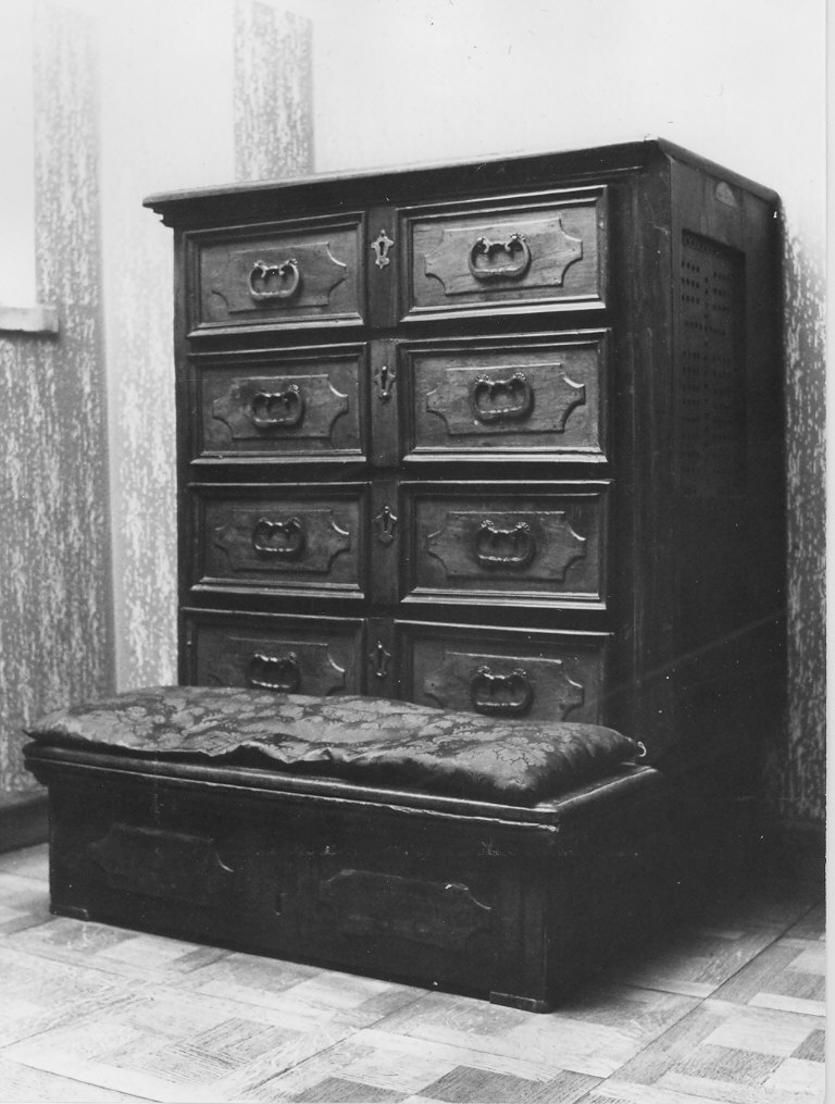 inginocchiatoio, opera isolata - bottega lombarda (secc. XVII/ XVIII)