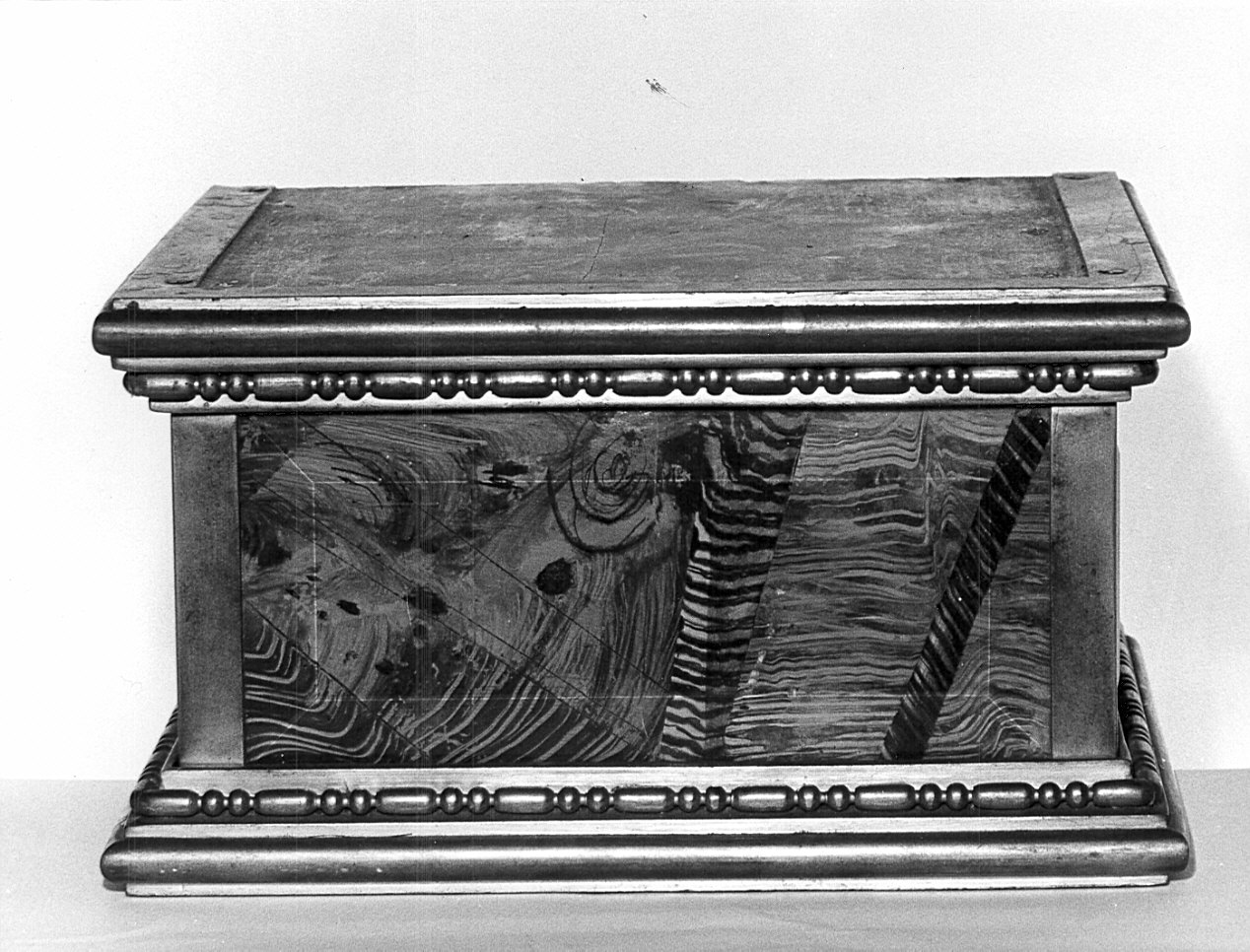 basamento, serie - bottega lombarda (sec. XIX)