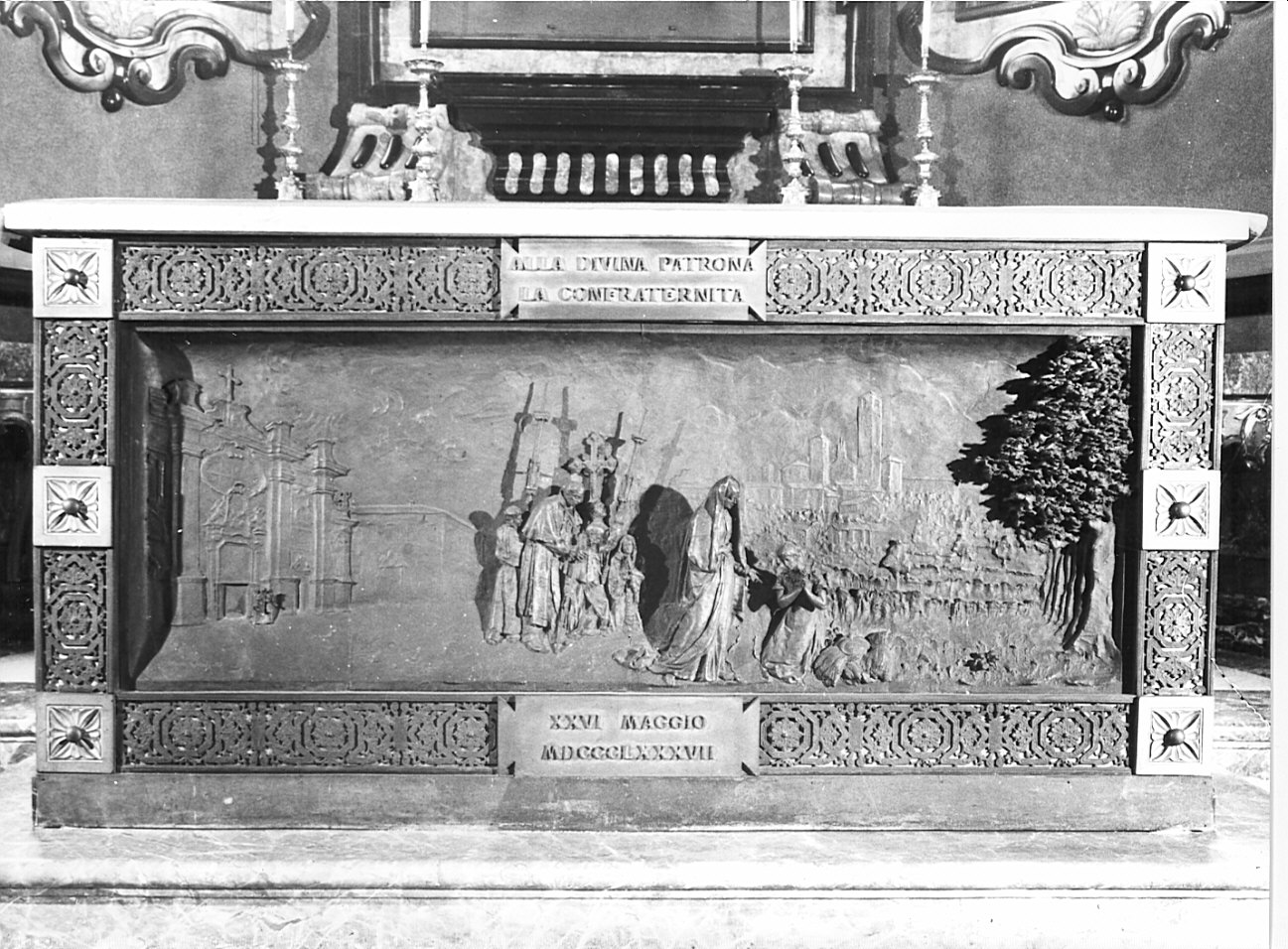 apparizione della Madonna del Sacro Fonte di Caravaggio (paliotto, opera isolata) di Quadrelli Mario (attribuito) (sec. XIX)