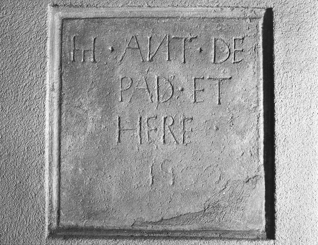 lapide tombale, opera isolata - bottega lombarda (sec. XVI)