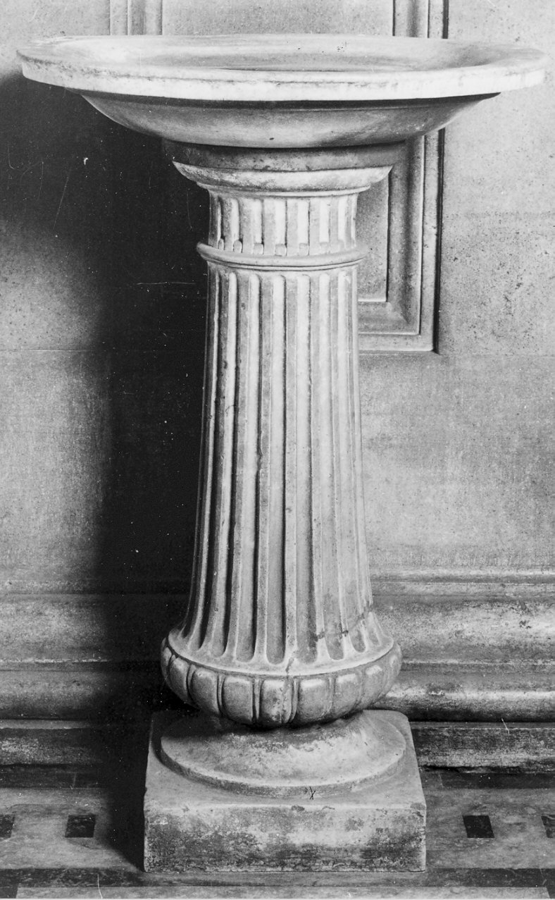 acquasantiera - a fusto, opera isolata - bottega lombarda (sec. XIX)