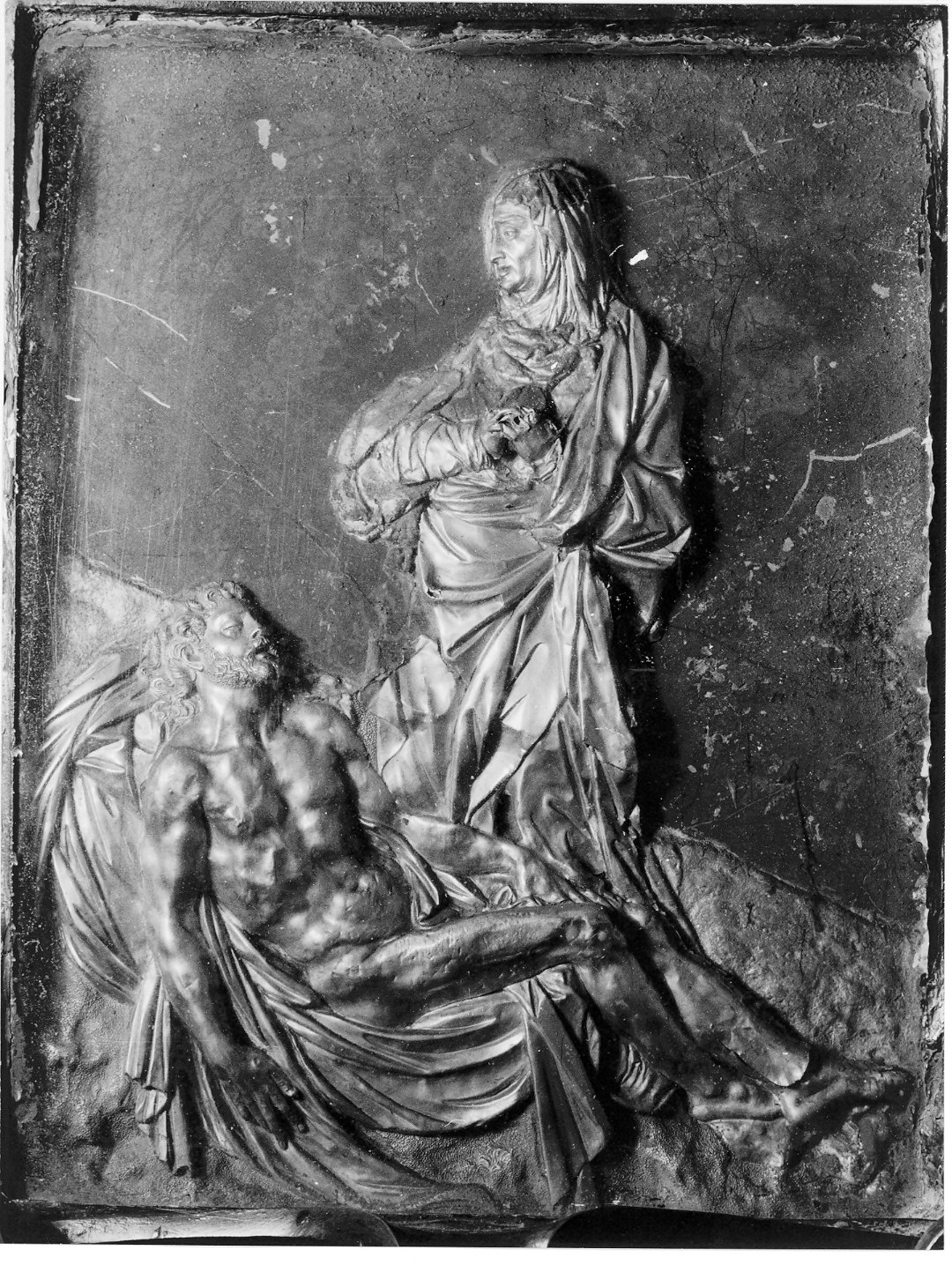 Pietà (rilievo, elemento d'insieme) - bottega lombarda (sec. XVI)
