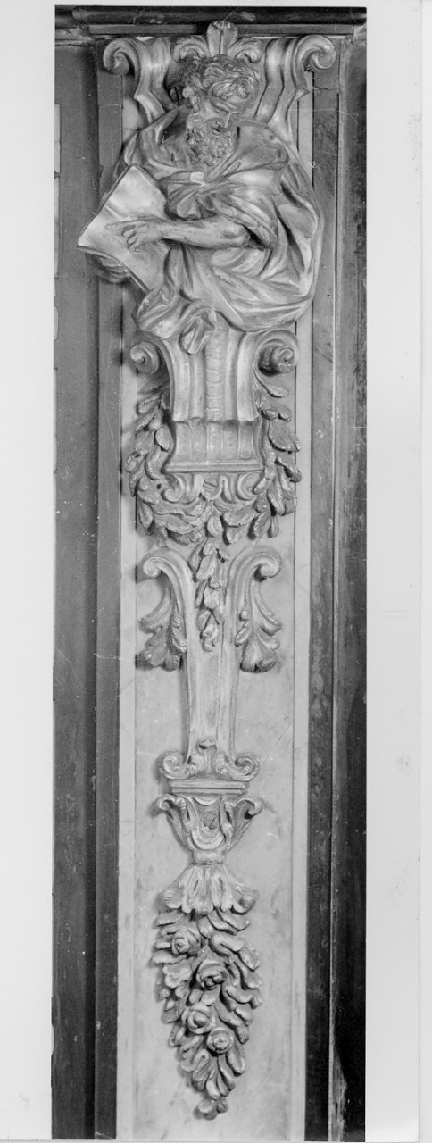 San Luca (rilievo, elemento d'insieme) di Manfredini Luigi (attribuito) (fine/inizio secc. XVIII/ XIX)