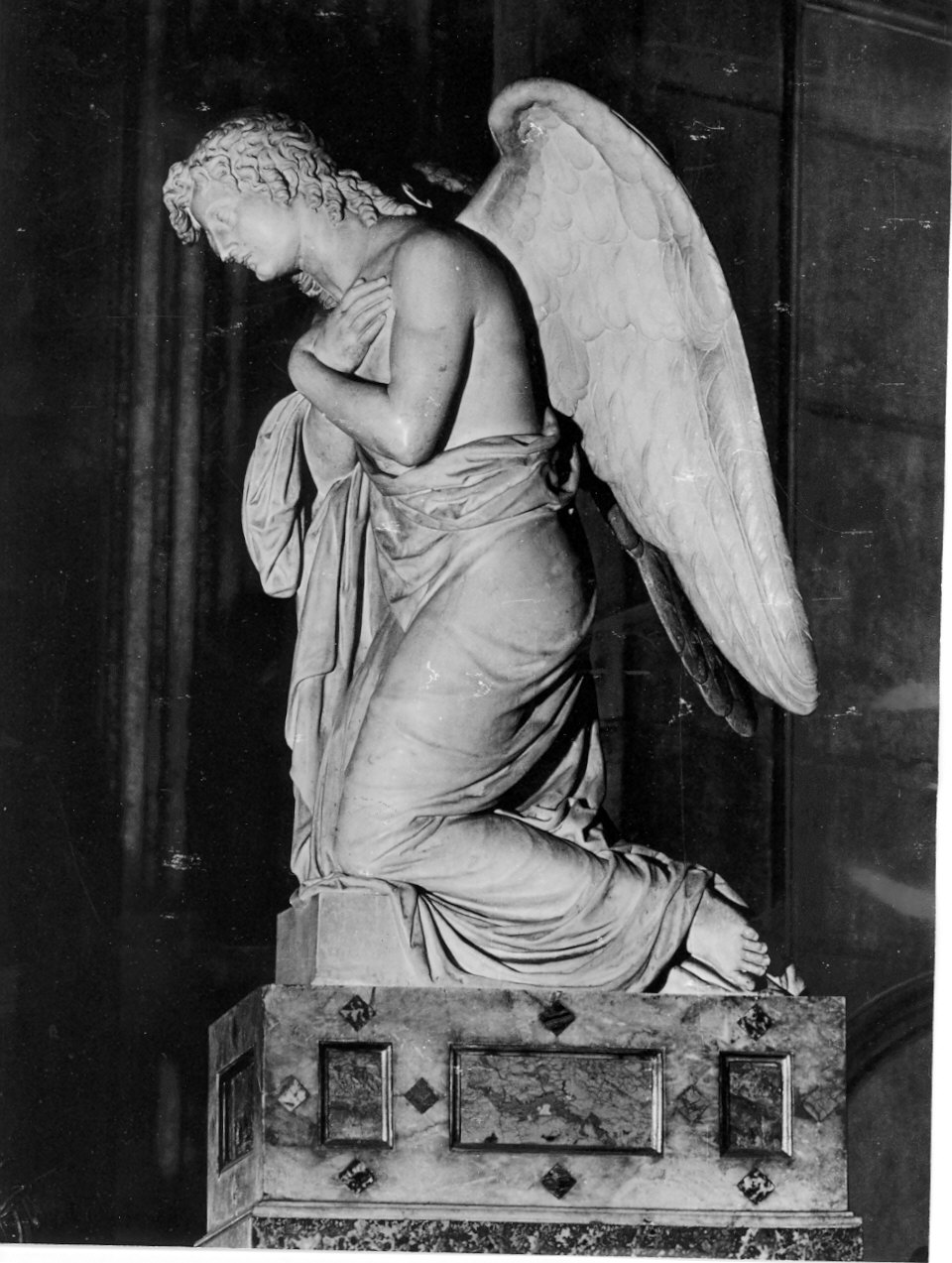 angelo adorante (statua, elemento d'insieme) di Cacciatori Benedetto (attribuito) (inizio sec. XIX)