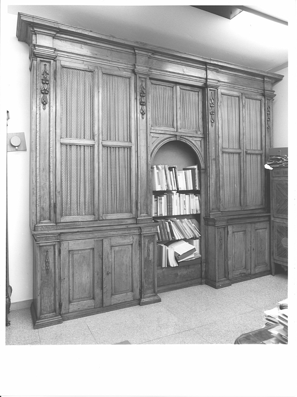 libreria, opera isolata - ambito lombardo (sec. XVIII)