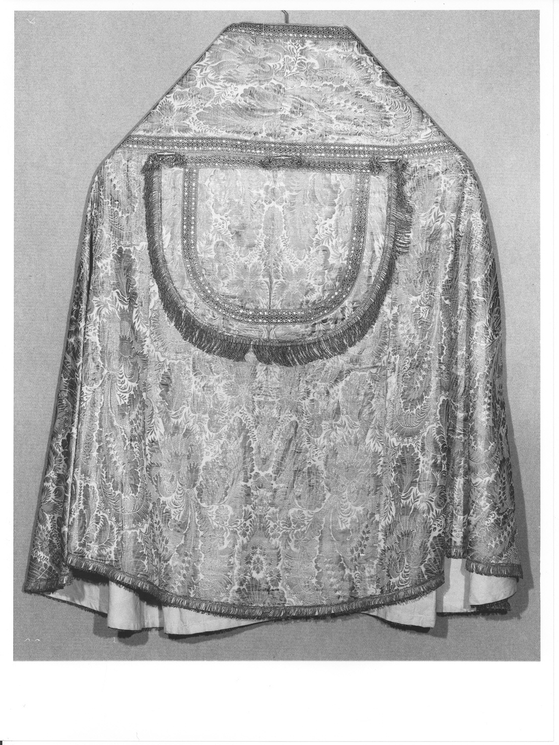 piviale, opera isolata - ambito lombardo (sec. XX)